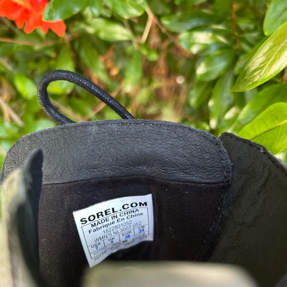 SOREL🍂🍁Phoenix Lace Up boots Sz 7 - Picture 10 of 12